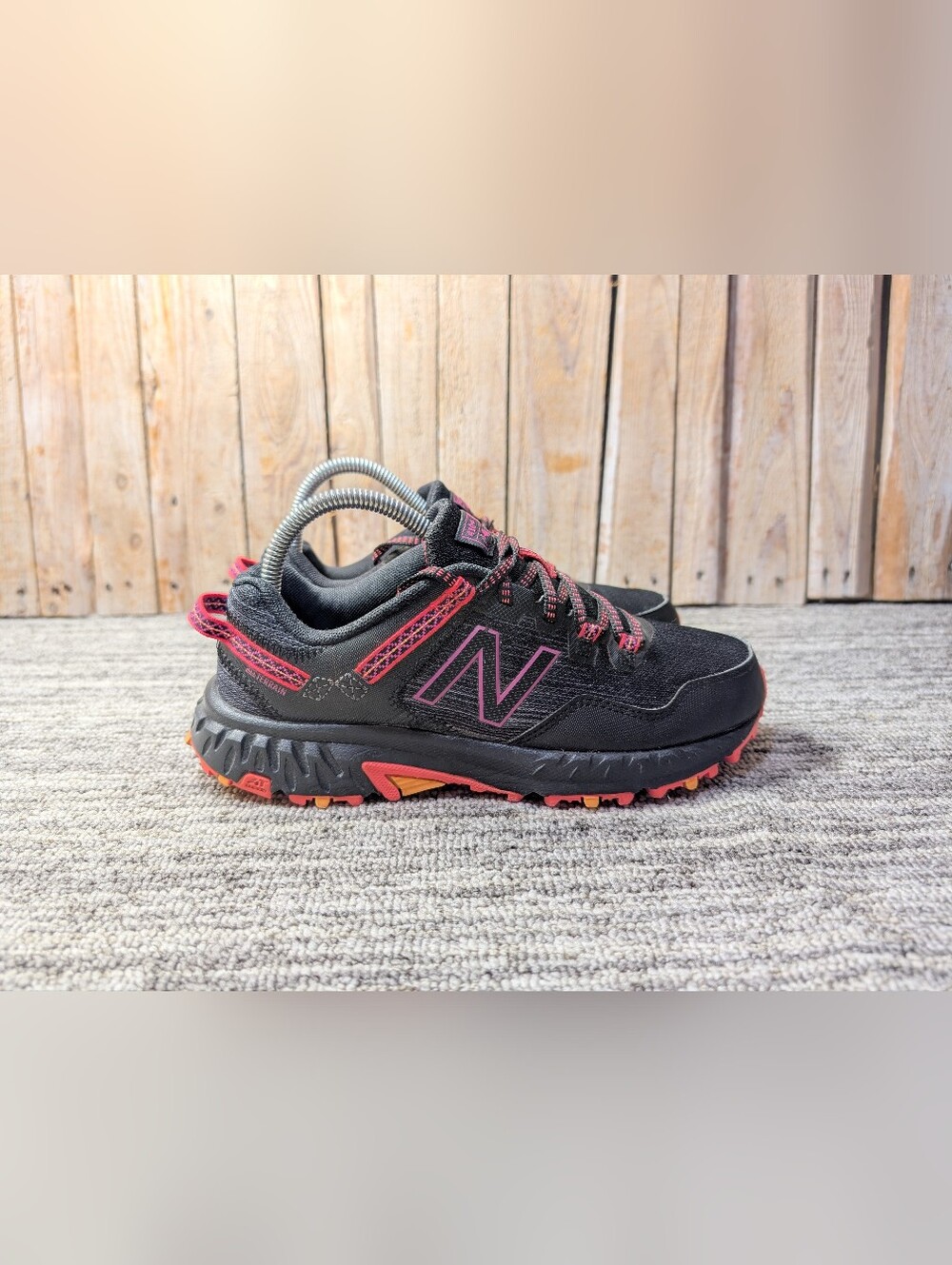 Women's New Balance 410v6 Trail Running Shoes- Size 7.5 Women